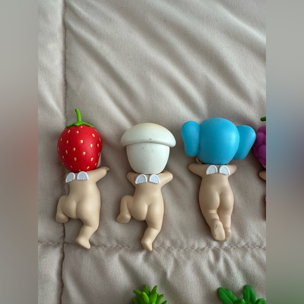 SONNY ANGEL REAL FRUIT AND VEGGIE SERIES ❤️😍 PRICE NEGOTIABLE AND FREE GWP!! - Picture 6 of 10
